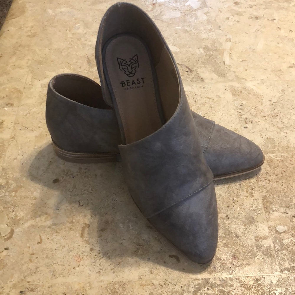Designer Shoes - Picture 2 of 4